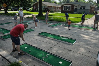 https://ajassets.nyc3.cdn.digitaloceanspaces.com/AJ-COM/products/thumbs/tiny_800_356_LKY_Putt_with_people_and_no_table_330.jpg